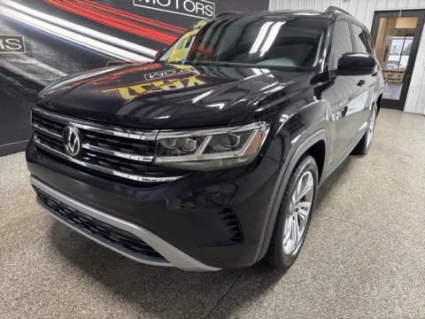 Photos of 2021 Volkswagen Atlas 2.0T SE w/Technology for sale in Mayfield, KY at Seay Motors