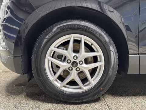 More photos of 2024 Ford Edge SEL at Seay Motors, KY