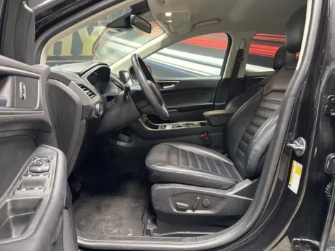 More photos of 2024 Ford Edge SEL at Seay Motors, KY