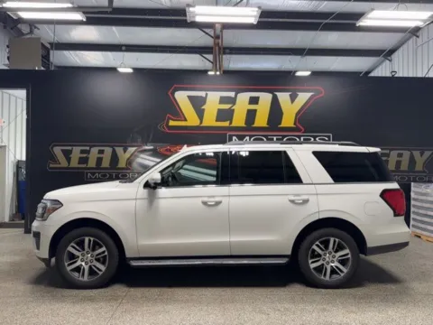 Photos of 2023 Ford Expedition XLT for sale in Mayfield, KY at Seay Motors