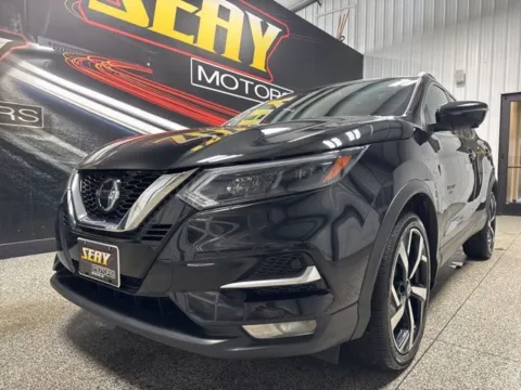 Photos of 2021 Nissan Rogue Sport SL for sale in Mayfield, KY at Seay Motors