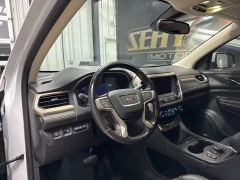 More photos of 2021 GMC Acadia Denali at Seay Motors, KY