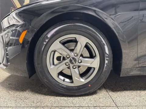 More photos of 2023 Kia K5 LXS at Seay Motors, KY