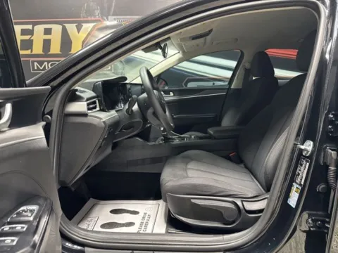 More photos of 2023 Kia K5 LXS at Seay Motors, KY