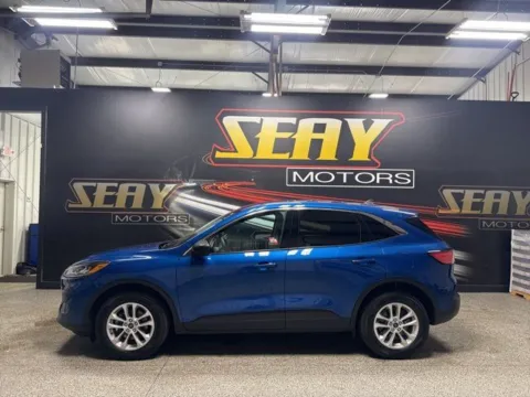 Another view of 2022 Ford Escape Hybrid SE for sale in Mayfield, KY at Seay Motors