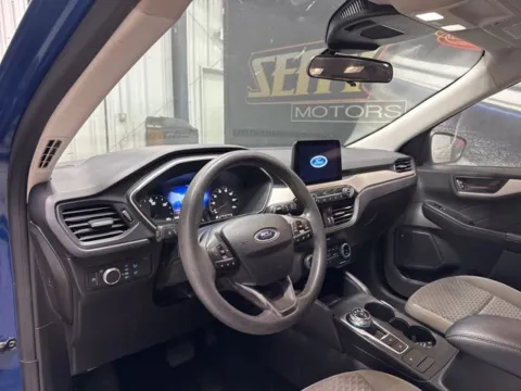 More photos of 2022 Ford Escape Hybrid SE at Seay Motors, KY