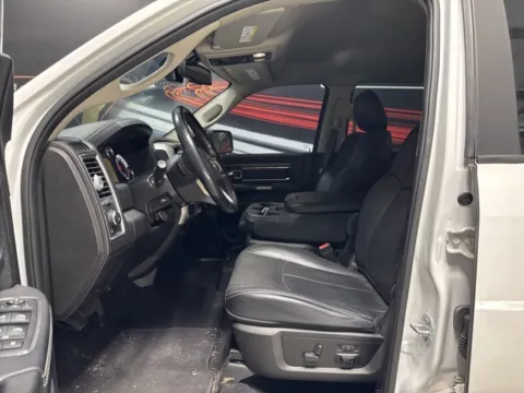 More photos of 2019 Ram 1500 Classic Laramie at Seay Motors, KY