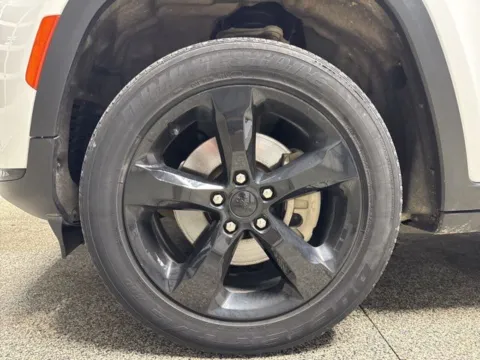 Another view of 2021 Jeep Grand Cherokee L Altitude for sale in Mayfield, KY at Seay Motors