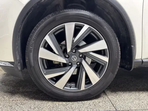 Another view of 2017 Nissan Murano Platinum for sale in Mayfield, KY at Seay Motors