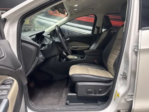 More photos of 2019 Ford Escape SEL at Seay Motors, KY