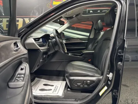 More photos of 2022 Jeep Grand Cherokee L Limited at Seay Motors, KY
