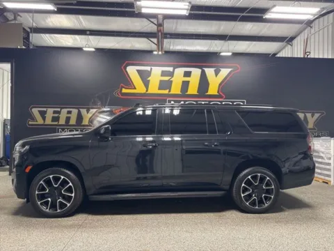 Photos of 2022 Chevrolet Suburban RST for sale in Mayfield, KY at Seay Motors