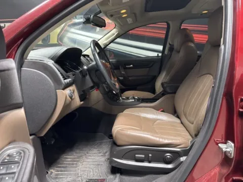 More photos of 2015 GMC Acadia SLT-2 at Seay Motors, KY