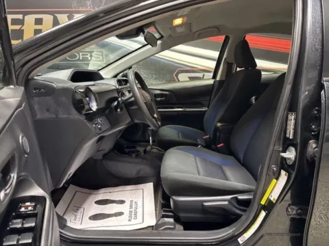 More photos of 2018 Toyota Prius c One at Seay Motors, KY