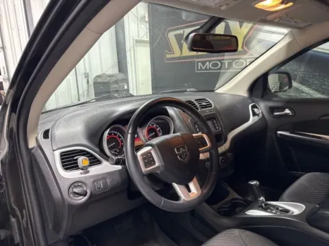 More photos of 2020 Dodge Journey SE at Seay Motors, KY
