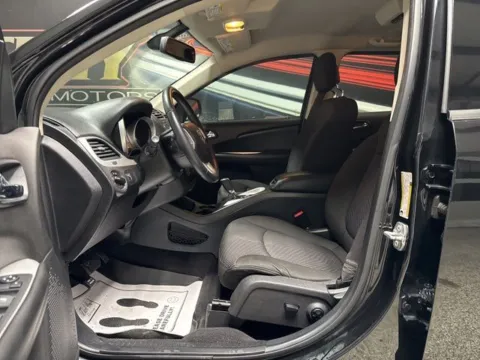 More photos of 2020 Dodge Journey SE at Seay Motors, KY