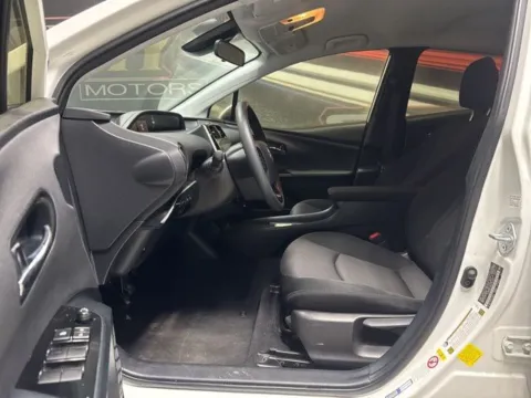 More photos of 2022 Toyota Prius LE at Seay Motors, KY