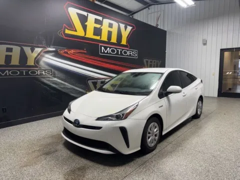 White 2022 Toyota Prius LE for sale in Mayfield, KY
