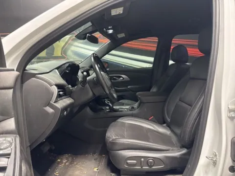 More photos of 2023 Chevrolet Traverse LT Leather at Seay Motors, KY