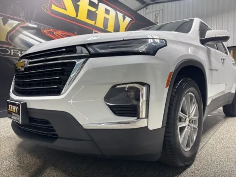 Photos of 2023 Chevrolet Traverse LT Leather for sale in Mayfield, KY at Seay Motors