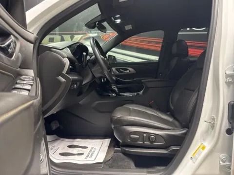 More photos of 2023 Chevrolet Traverse LT Leather at Seay Motors, KY