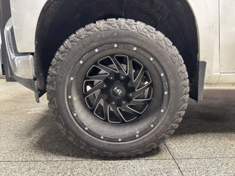 Another view of 2019 Chevrolet Silverado 1500 LT for sale in Mayfield, KY at Seay Motors