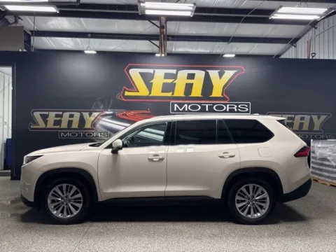 Photos of 2024 Toyota Grand Highlander XLE for sale in Mayfield, KY at Seay Motors