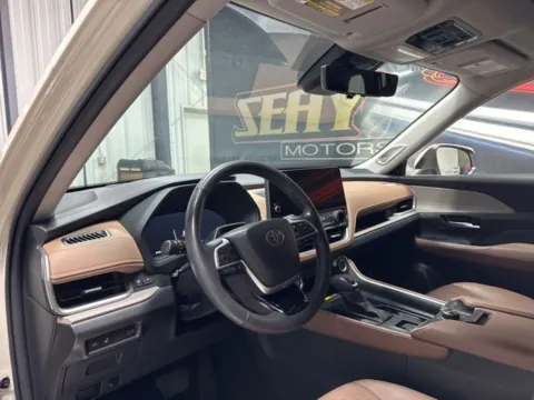 More photos of 2024 Toyota Grand Highlander XLE at Seay Motors, KY