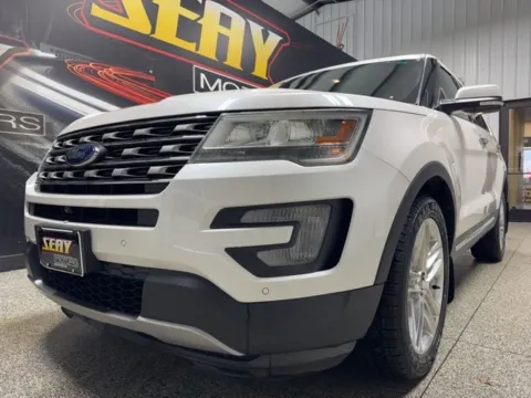 Photos of 2016 Ford Explorer Limited for sale in Mayfield, KY at Seay Motors