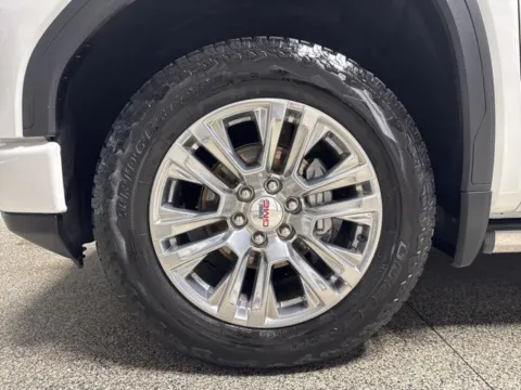 More photos of 2022 GMC Sierra 1500 Denali at Seay Motors, KY