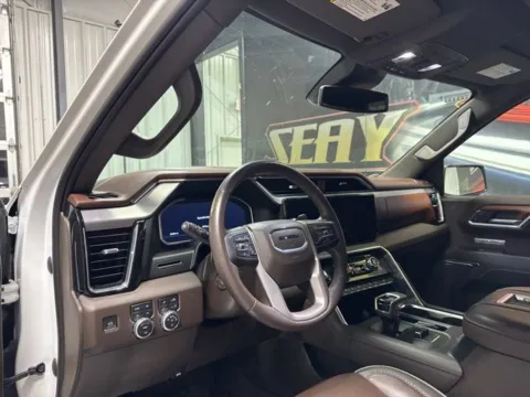 More photos of 2022 GMC Sierra 1500 Denali at Seay Motors, KY