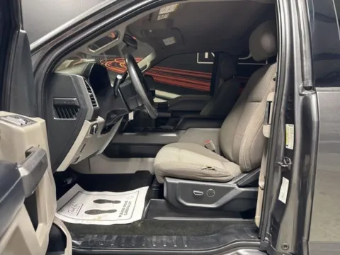 More photos of 2017 Ford F-250SD XLT at Seay Motors, KY