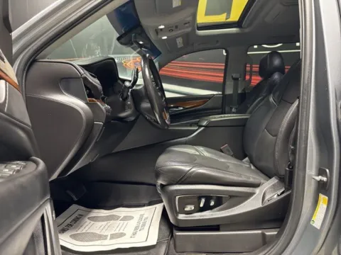 More photos of 2018 Cadillac Escalade ESV Premium at Seay Motors, KY