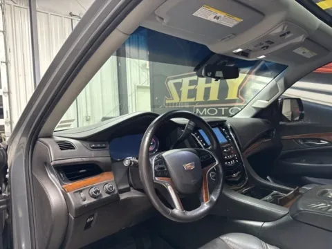 More photos of 2018 Cadillac Escalade ESV Premium at Seay Motors, KY
