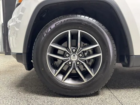 More photos of 2018 Jeep Grand Cherokee Limited at Seay Motors, KY