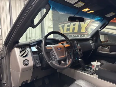 More photos of 2017 Ford Expedition XLT at Seay Motors, KY