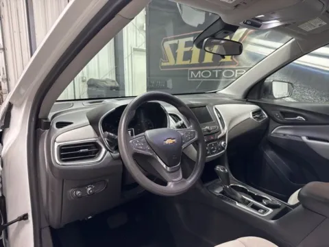 More photos of 2020 Chevrolet Equinox LS at Seay Motors, KY