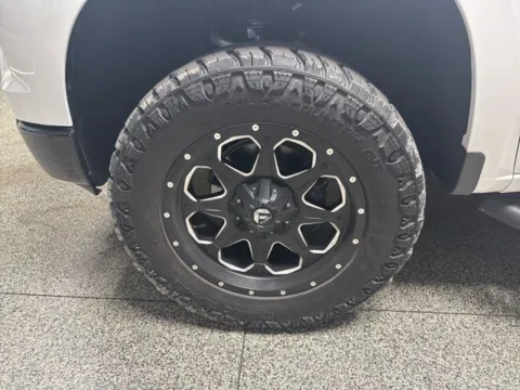 More photos of 2022 Chevrolet Silverado 1500 LT Trail Boss at Seay Motors, KY