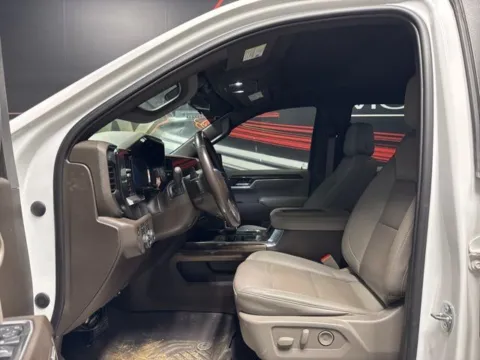 Another view of 2022 Chevrolet Silverado 1500 LT Trail Boss for sale in Mayfield, KY at Seay Motors