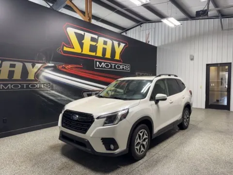 White 2022 Subaru Forester Premium for sale in Mayfield, KY