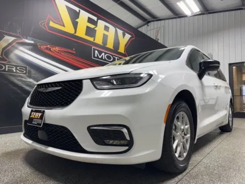 Photos of 2024 Chrysler Pacifica Touring L for sale in Mayfield, KY at Seay Motors