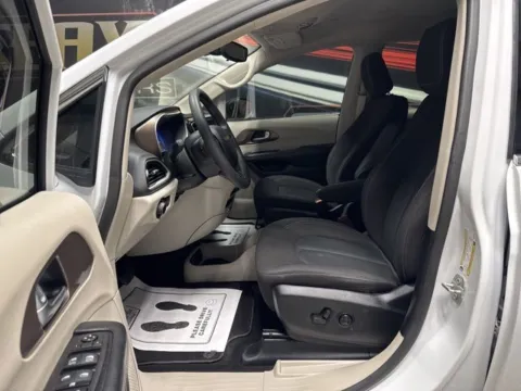 More photos of 2024 Chrysler Voyager LX at Seay Motors, KY