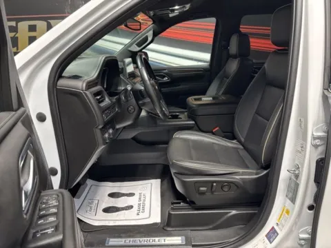 More photos of 2023 Chevrolet Suburban Premier at Seay Motors, KY