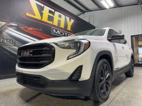 Photos of 2020 GMC Terrain SLE for sale in Mayfield, KY at Seay Motors