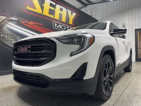 Photos of 2020 GMC Terrain SLE for sale in Mayfield, KY at Seay Motors