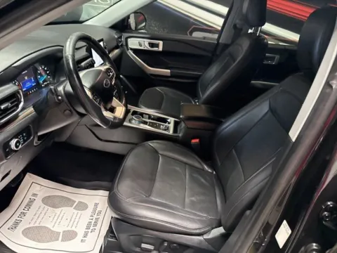More photos of 2023 Ford Explorer Limited at Seay Motors, KY