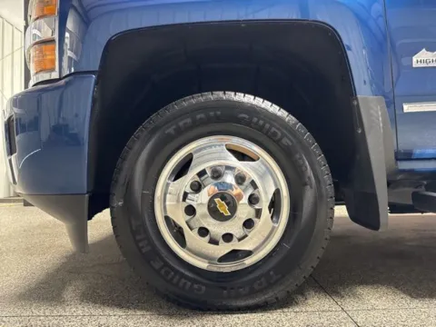 More photos of 2016 Chevrolet Silverado 3500HD High Country at Seay Motors, KY