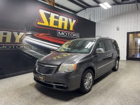 Gray 2015 Chrysler Town & Country Touring-L for sale in Mayfield, KY