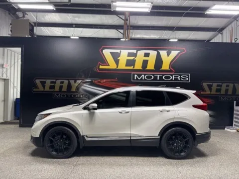 Photos of 2018 Honda CR-V Touring for sale in Mayfield, KY at Seay Motors