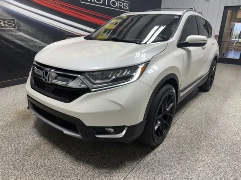 Photos of 2018 Honda CR-V Touring for sale in Mayfield, KY at Seay Motors